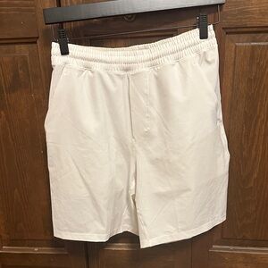 Lululemon pace breaker 7 inch shorts